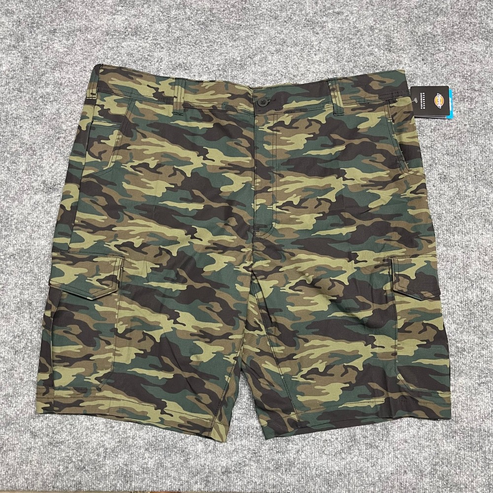Dickies Cargo‎ Shorts Mens Size 44 Green Camo Temp-iQ Cooling Performance NEW